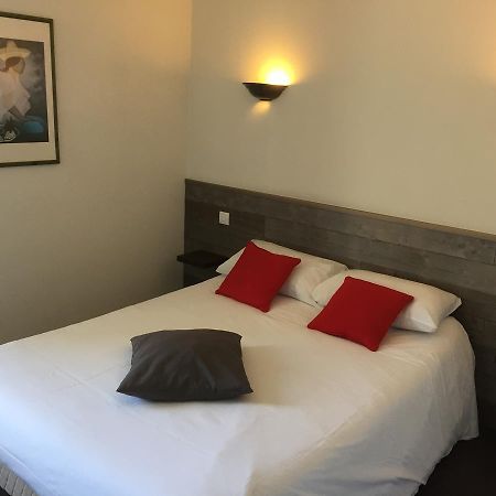 Hotel Tgv Quimper Luaran gambar