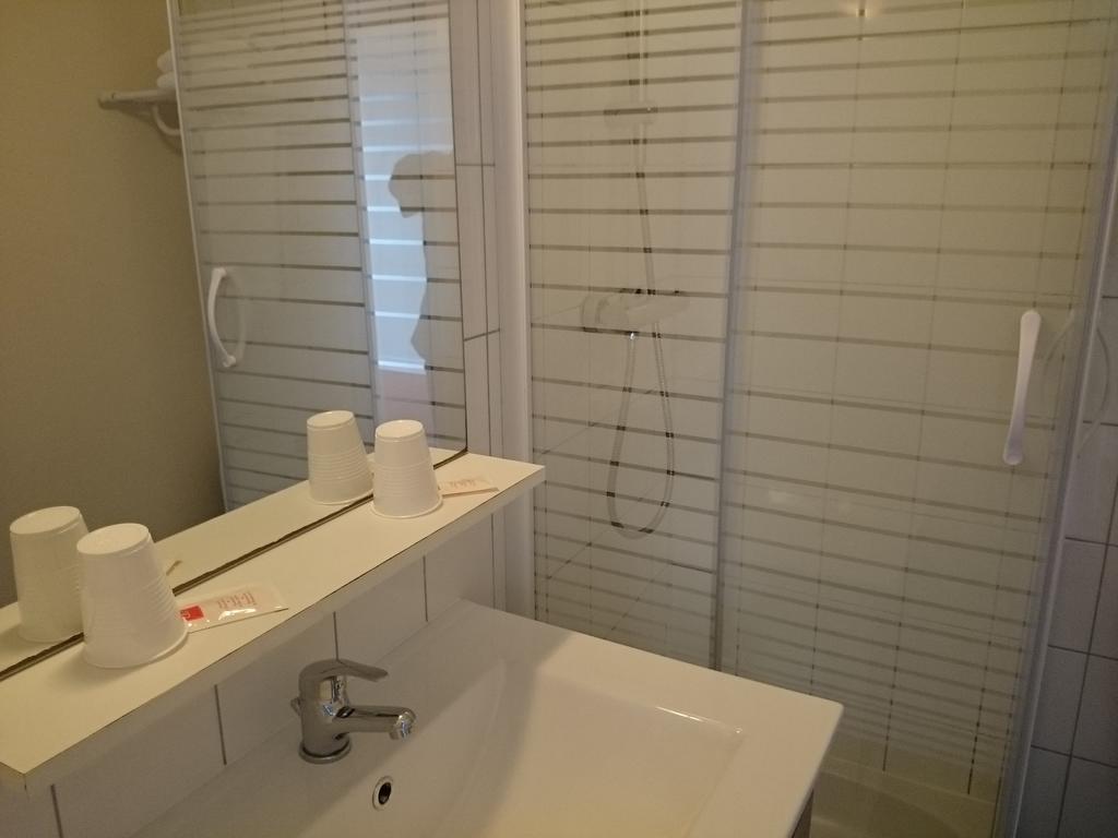 Hotel Tgv Quimper Luaran gambar