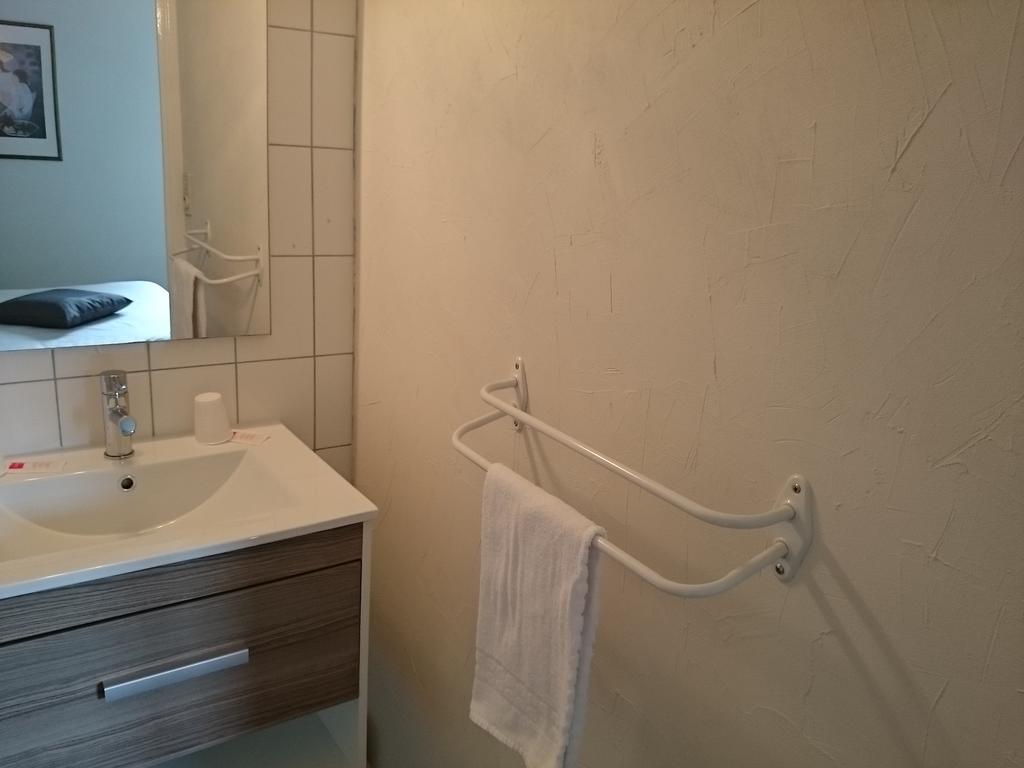 Hotel Tgv Quimper Luaran gambar